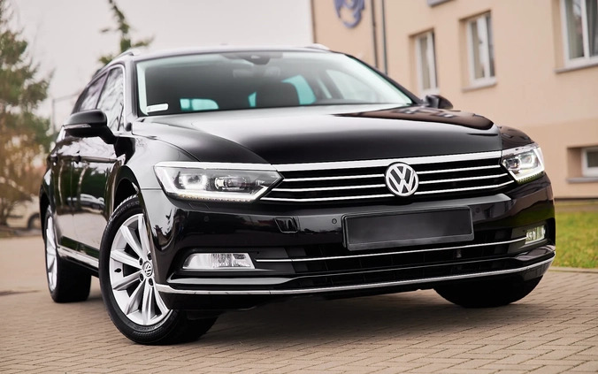 Volkswagen Passat cena 89800 przebieg: 99800, rok produkcji 2019 z Kamień Pomorski małe 742